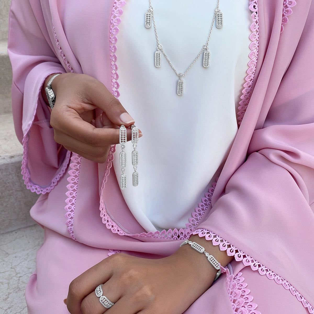 طقم فاين بتصميم متعدد / اللون الفضي