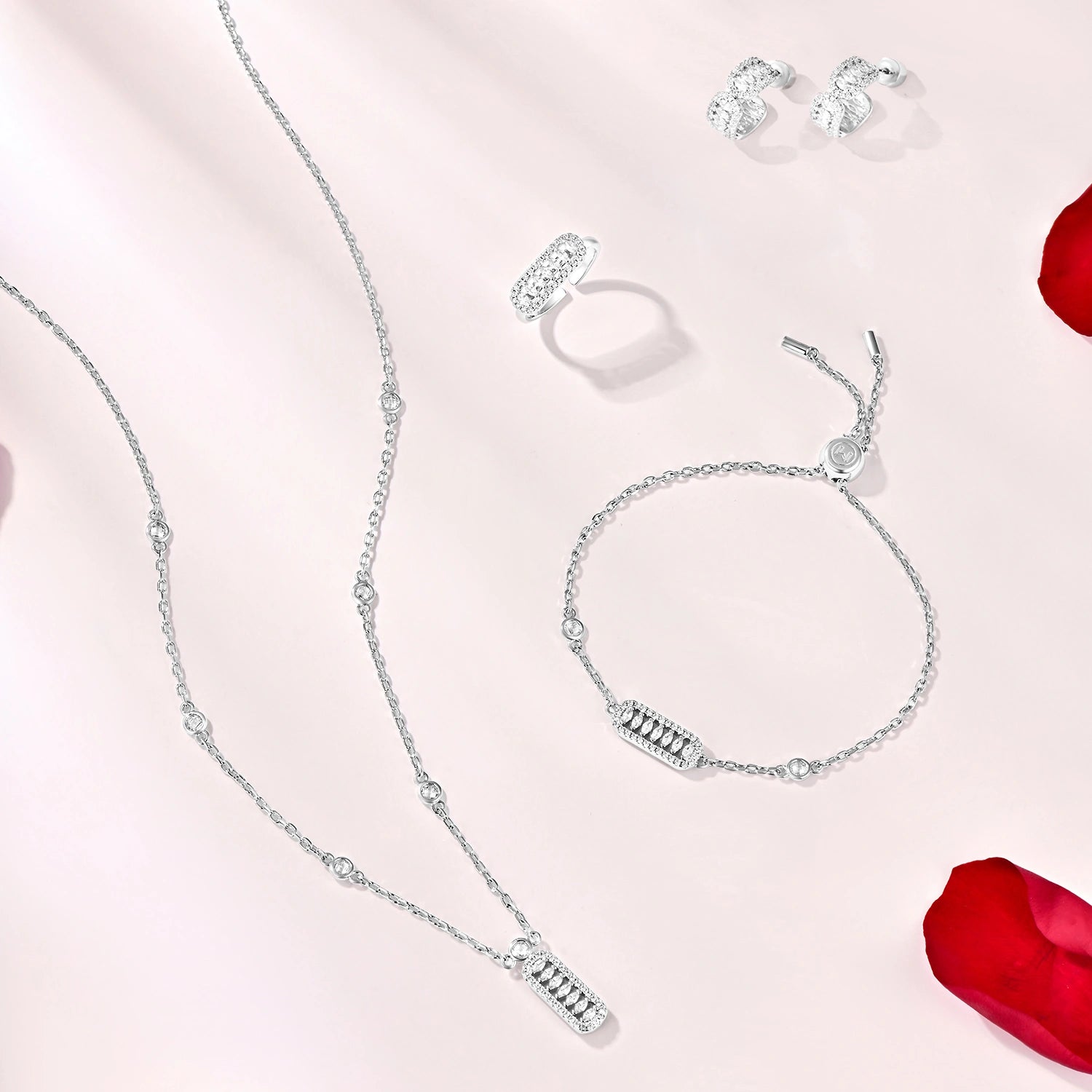 طقم فاين بتصميم ثنائي / اللون الفضي