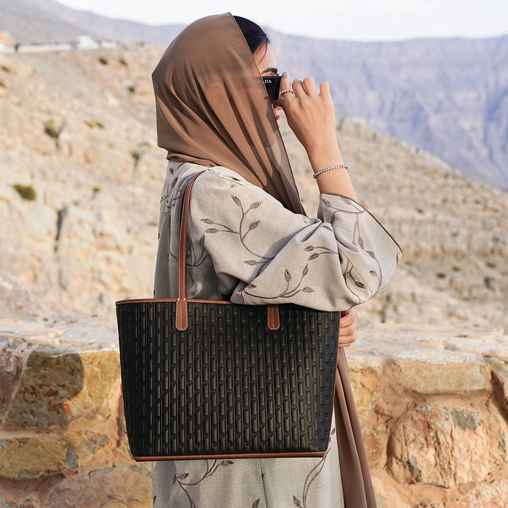 ترافل توت /أسود مع تان