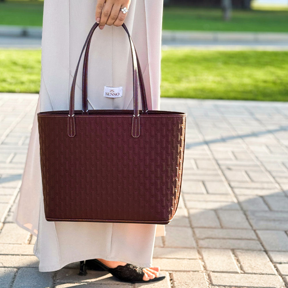 Finest Camel Leather Travel Tote - Scratch-Resistant Tote Bag with Premium Craftsmanship - Minimalist