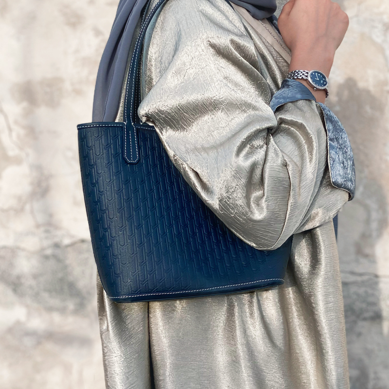 شنطة ميني توت / كحلي