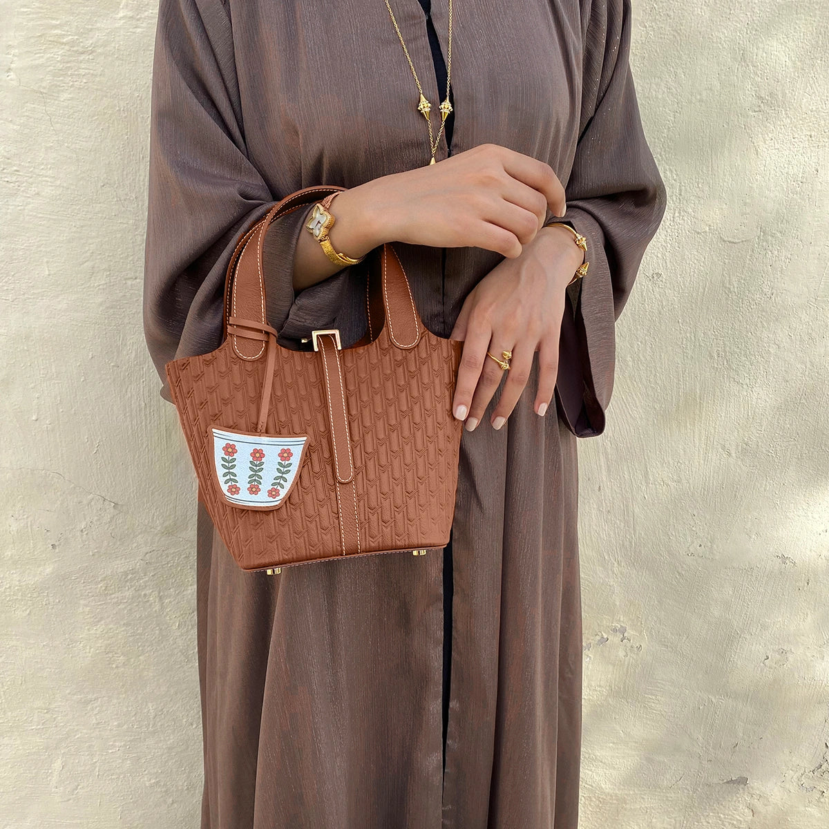 ليذر تشارم / فنجان القهوة