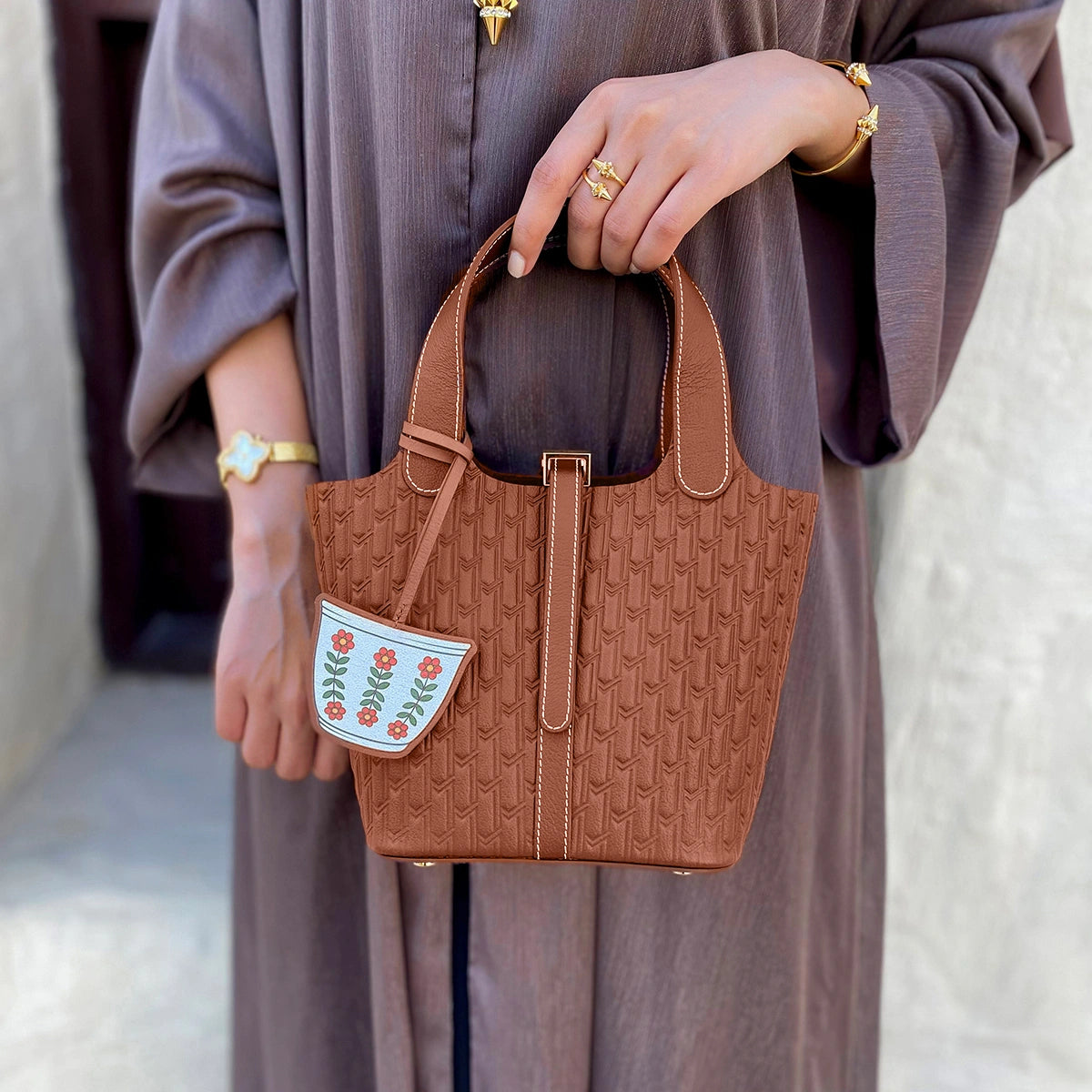 ليذر تشارم / فنجان القهوة