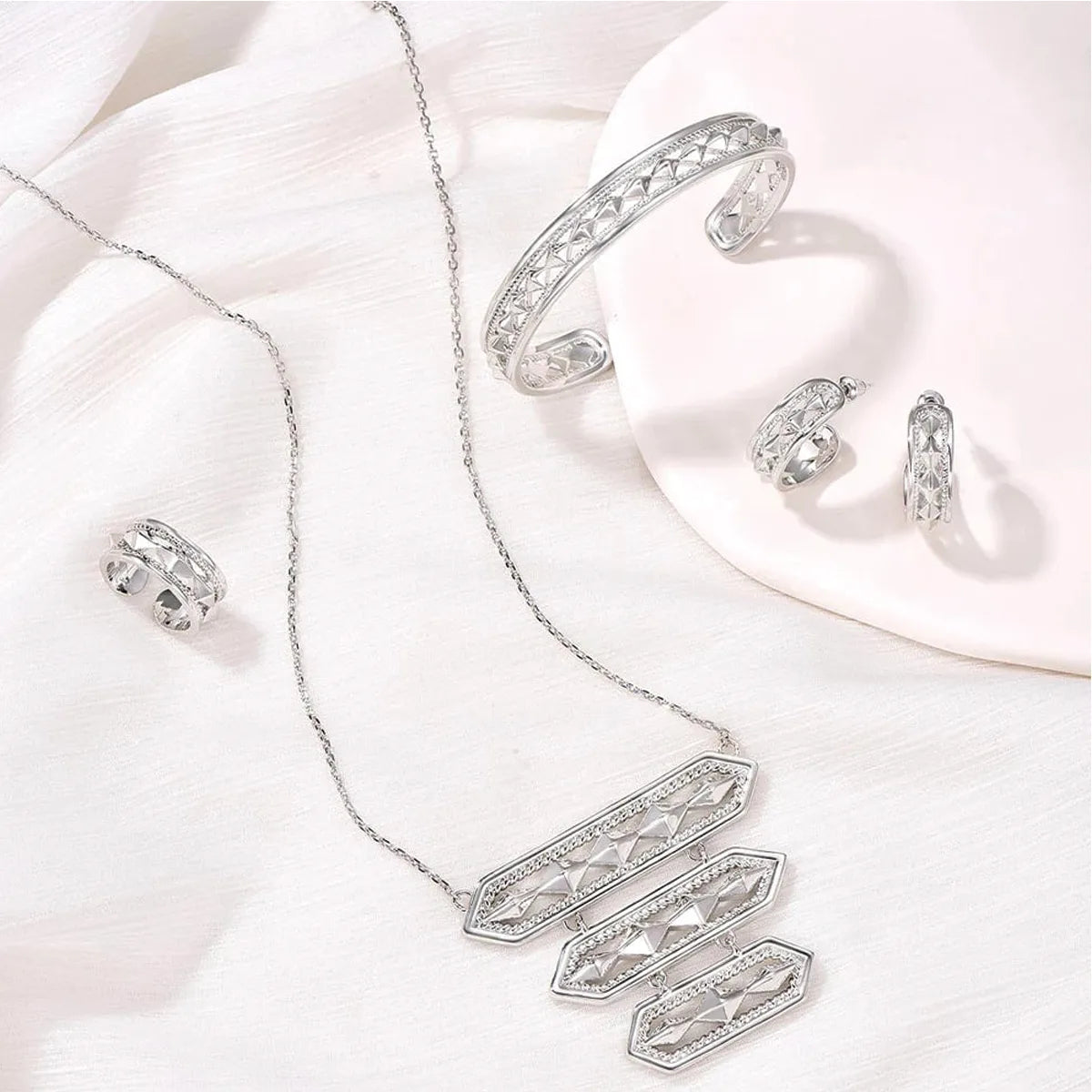 أناقة / طقم فضي