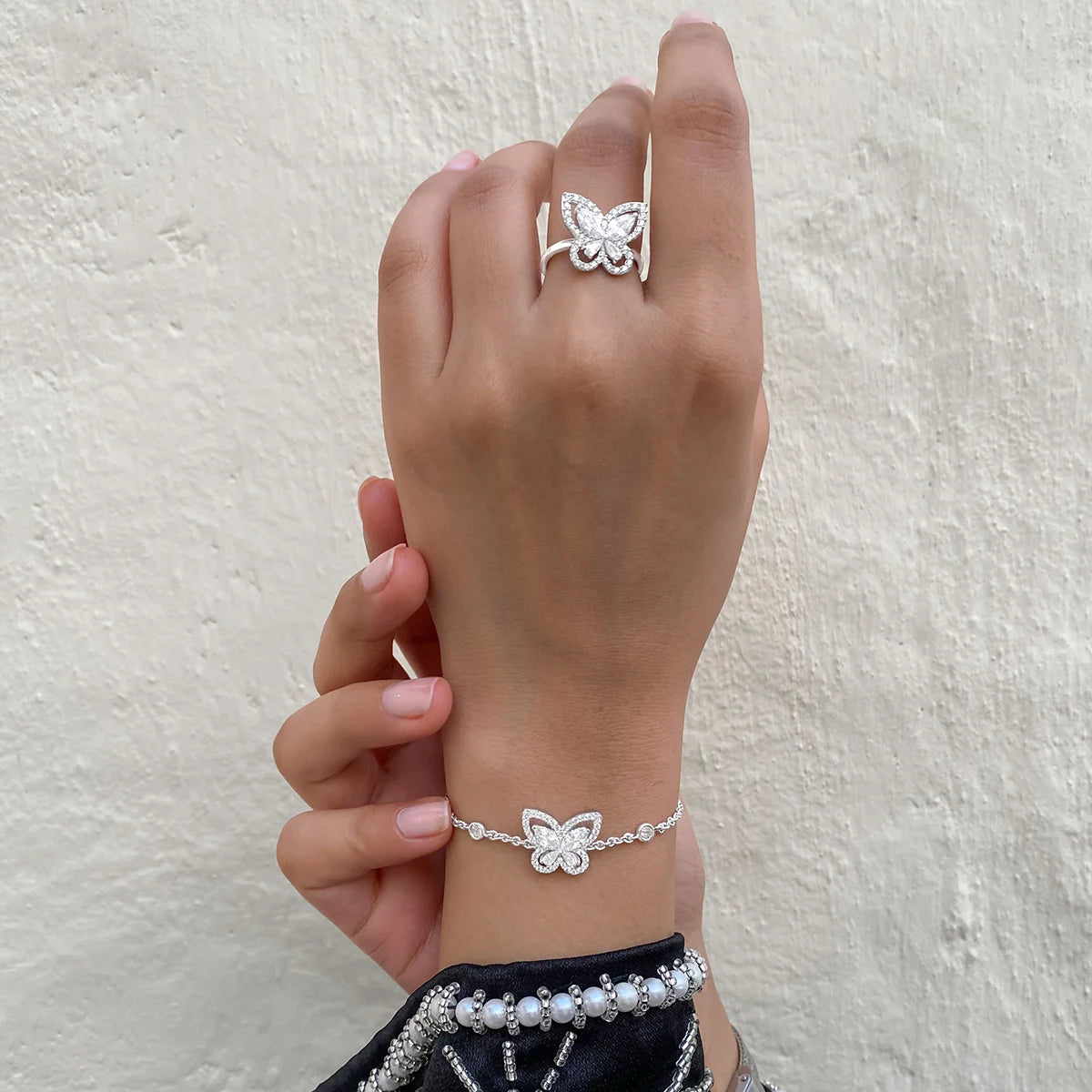 بترفلاي / سوار باللون الفضي