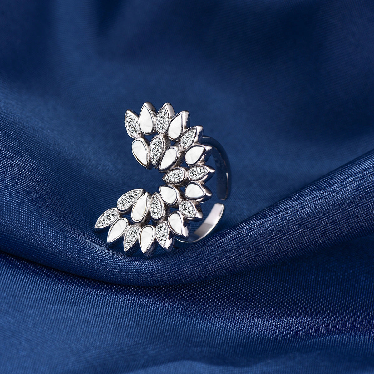 تشارمنق دروب / خاتم باللون الفضي