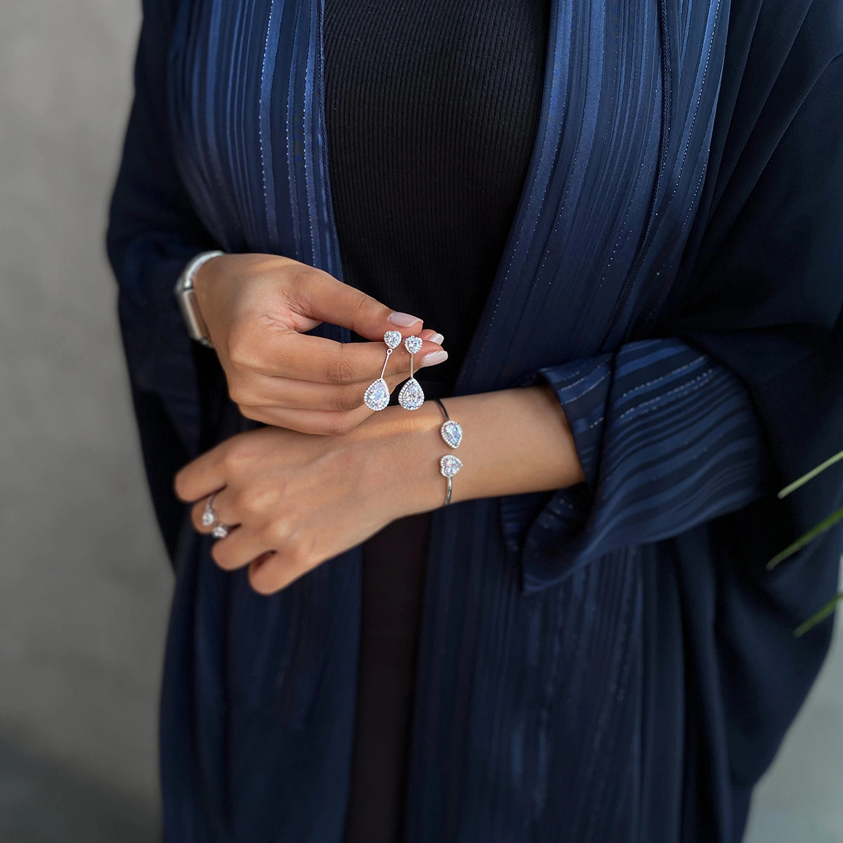 تشارمنق هارتس / أقراط باللون الفضي