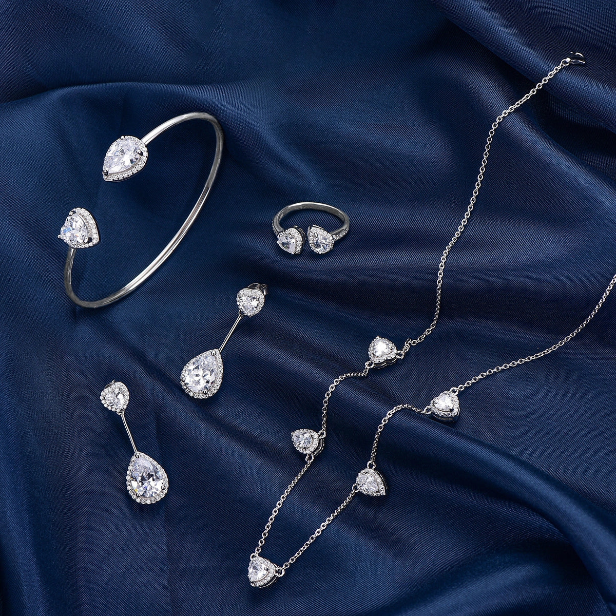 تشارمنق هارتس / طقم فضي