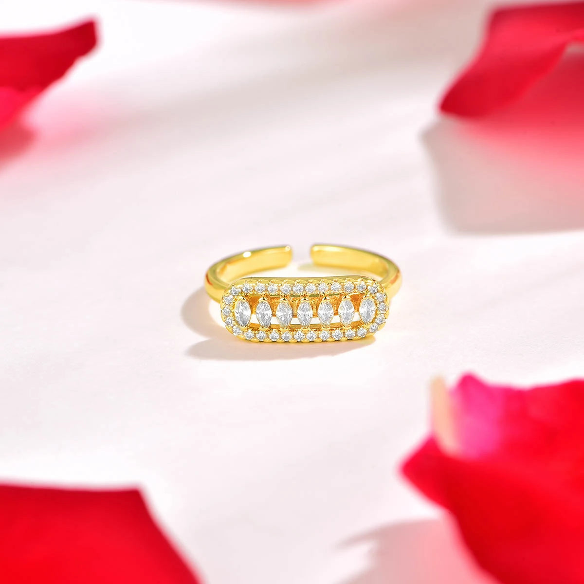 فاين / خاتم باللون الذهبي