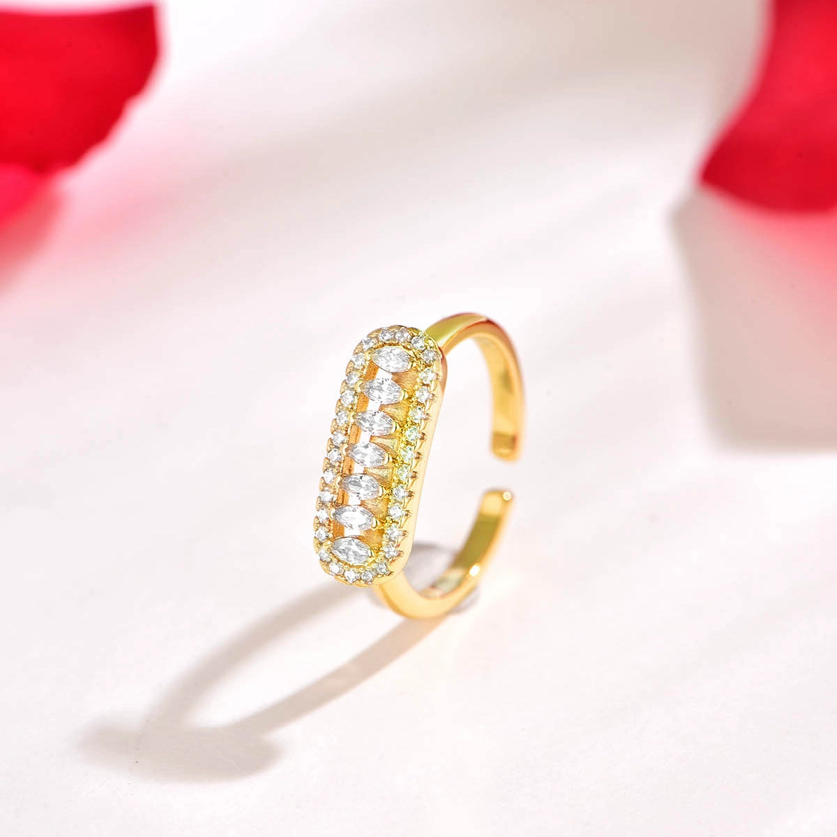 فاين / خاتم باللون الذهبي