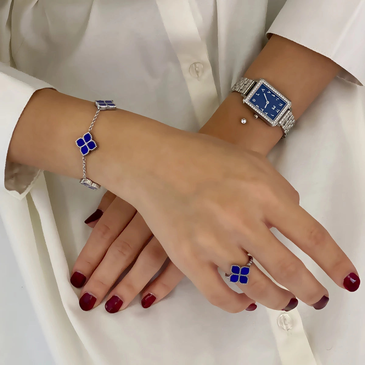 جوري / إسورة اللؤلؤ باللون الفضي