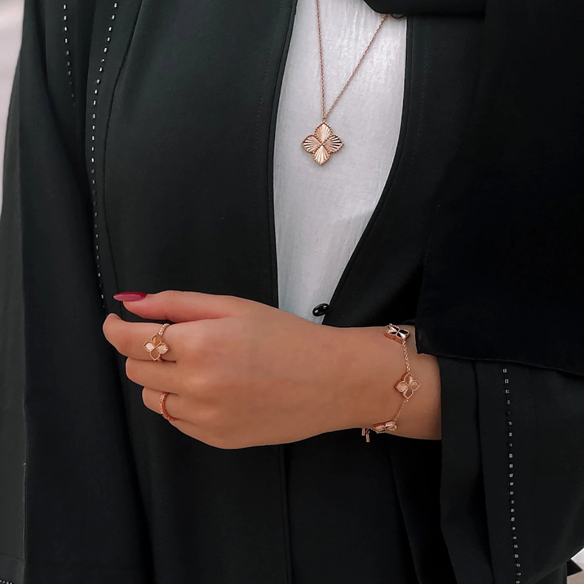 جوري / طقم إشراقة الجوري بلون الروز قولد