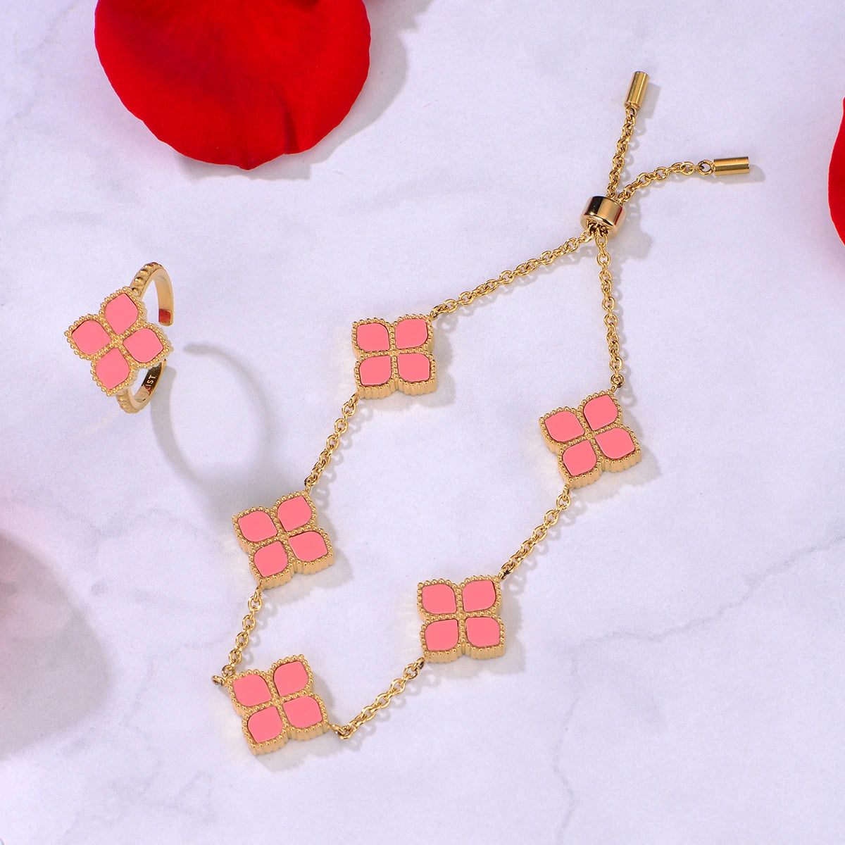 جوري / طقم العقيق الوردي باللون الذهبي