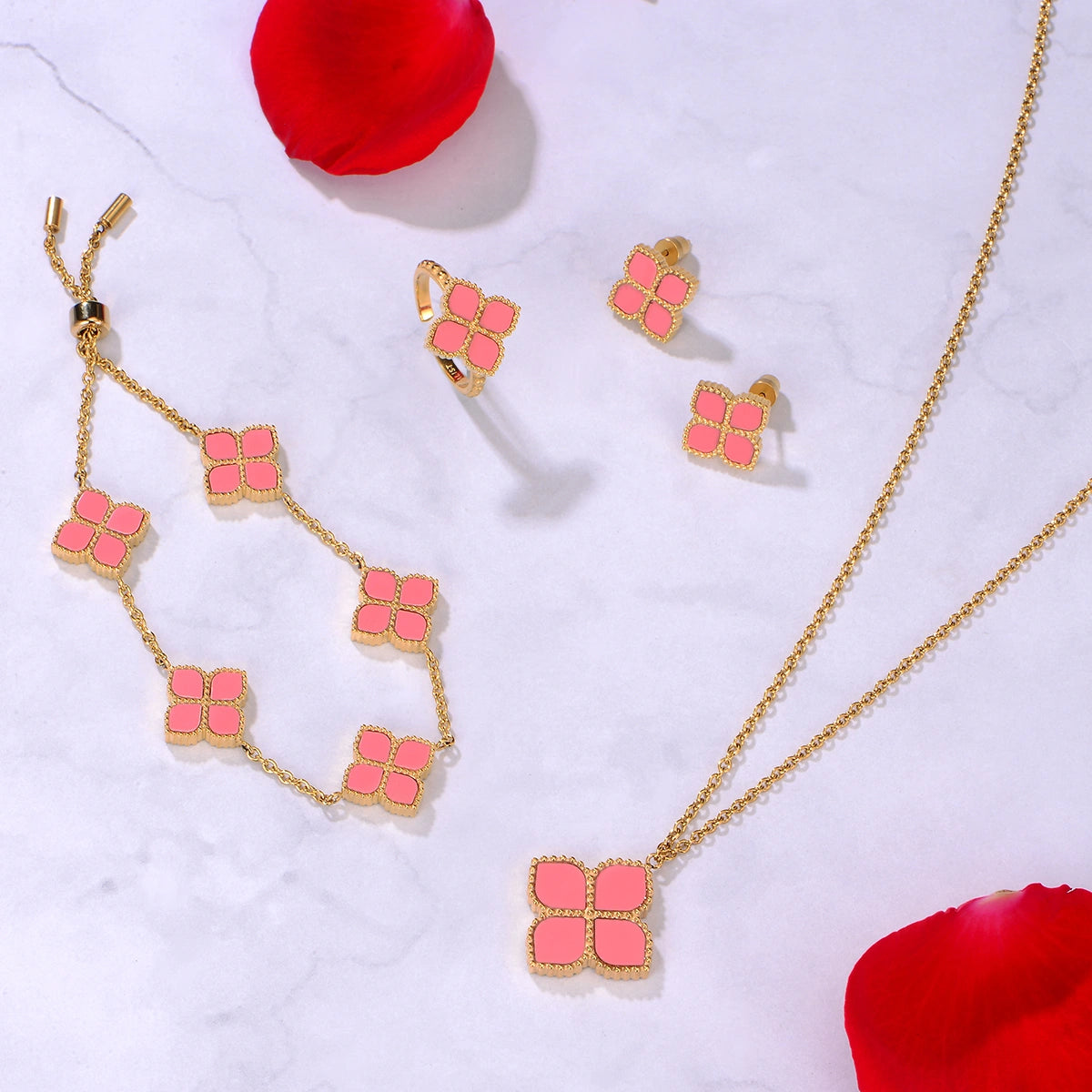 جوري / طقم العقيق الوردي باللون الذهبي