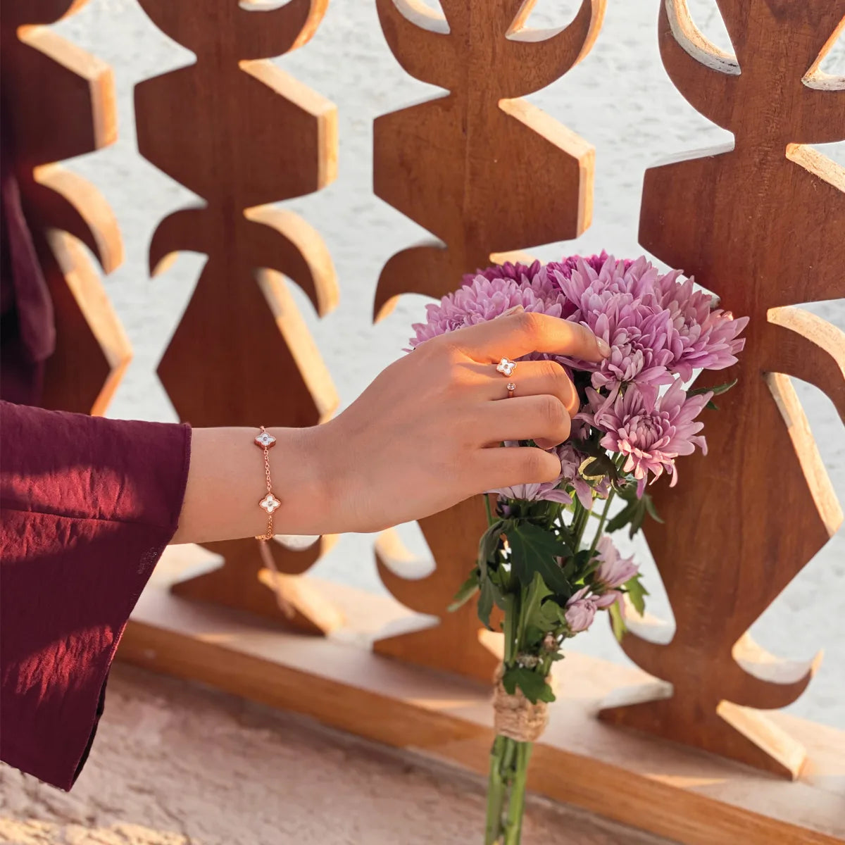 ميني جوري / إسورة اللؤلؤ بلون الروز قولد