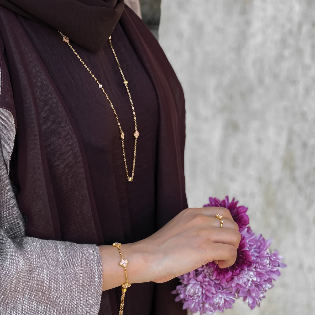 ميني جوري / إسورة وردي فاتح و ذهبي