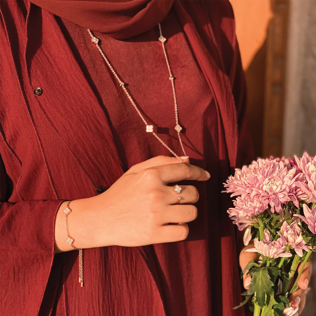 ميني جوري / عُقد اللؤلؤ بلون الروز قولد