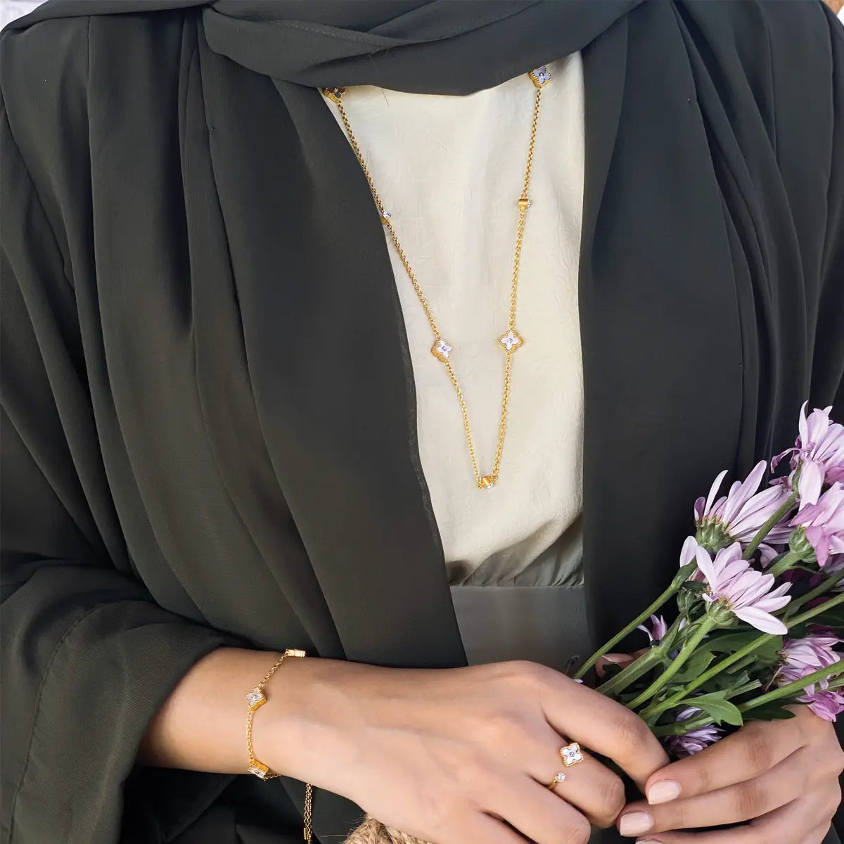 ميني جوري / عُقد اللؤلؤ باللون الذهبي