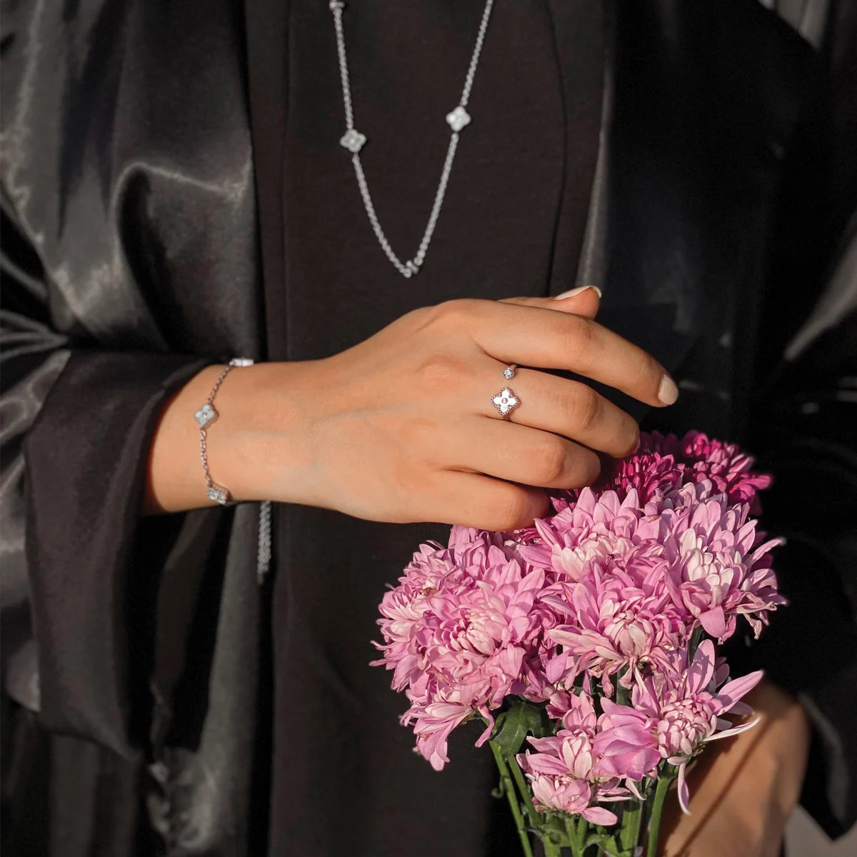 ميني جوري / خاتم اللؤلؤ باللون الفضي