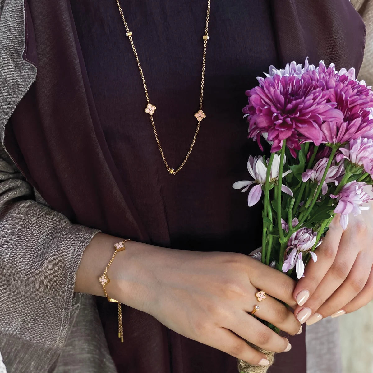 ميني جوري / خاتم وردي فاتح و ذهبي