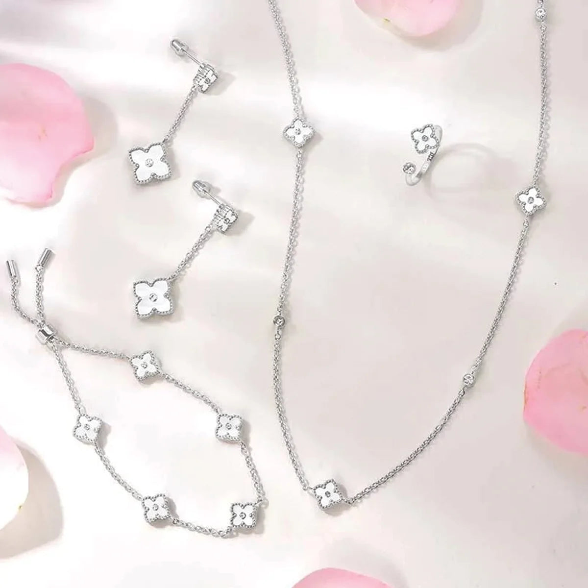 ميني جوري / طقم اللؤلؤ باللون الفضي