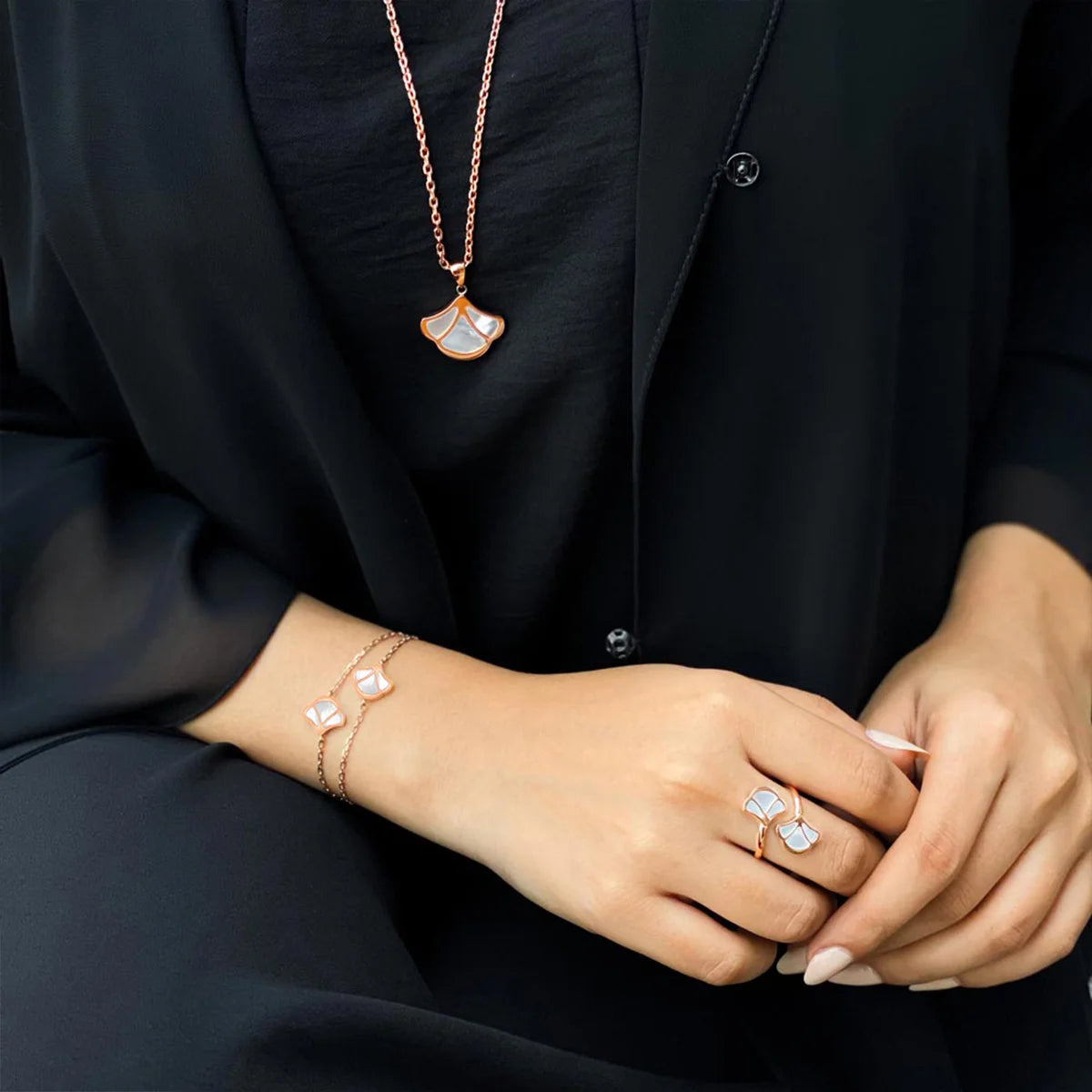 توليب / خاتم اللؤلؤ بلون الروز قولد