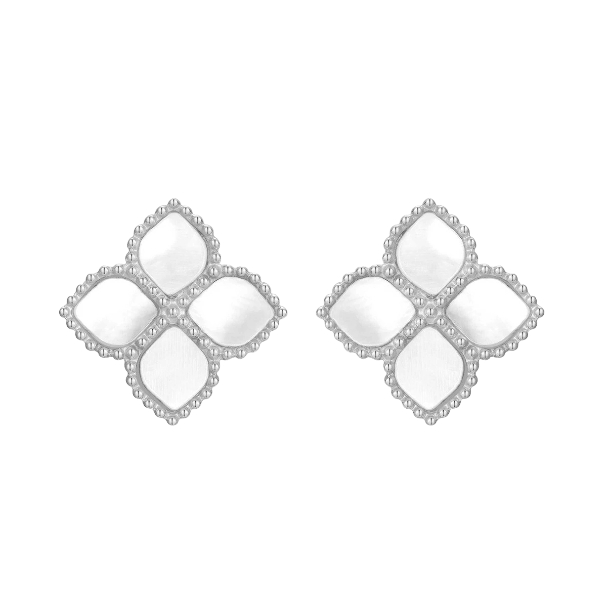 جوري / أقراط اللؤلؤ باللون الفضي