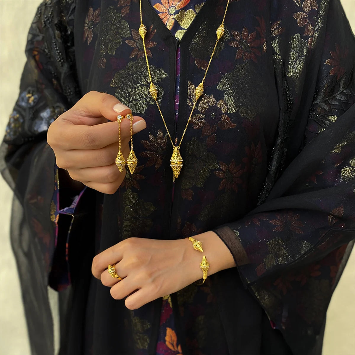 لانترن / طقم باللون الذهبي