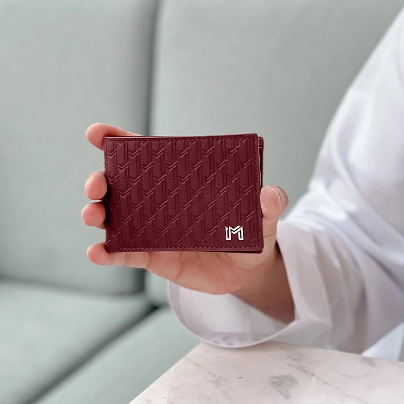 جلد الجمل بورغندي / فضي