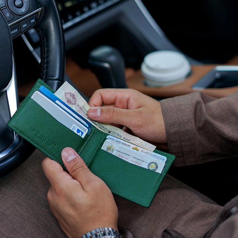 جلد الجمل اخضر / فضي