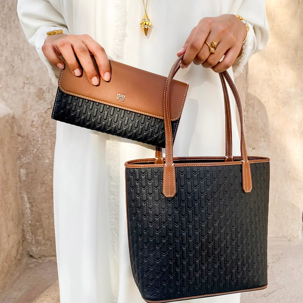 ترافل توت /أسود مع تان