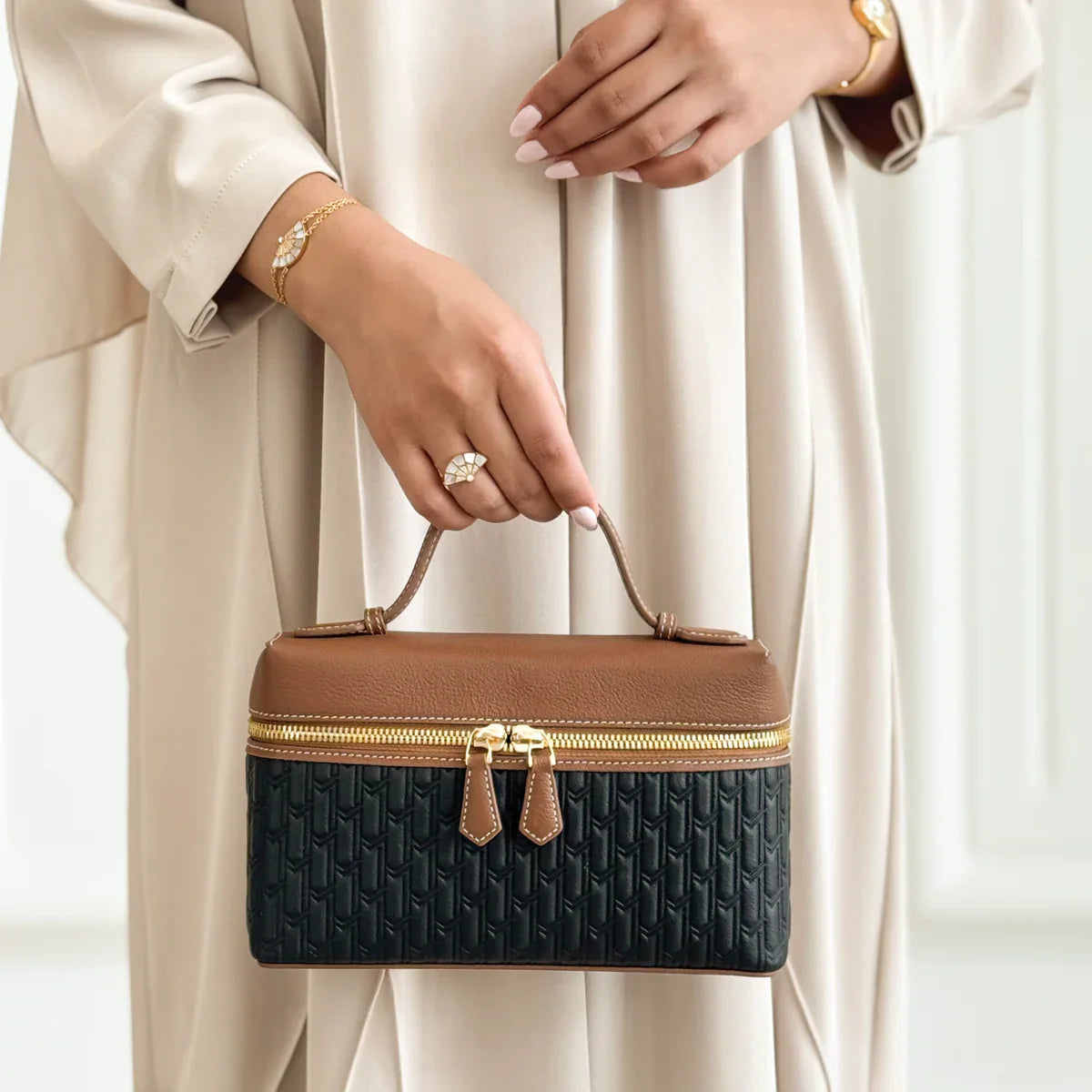 LMA_2_4a661f69-99cc-49ee-8c68-c5bc50f29862 | MINIMALIST