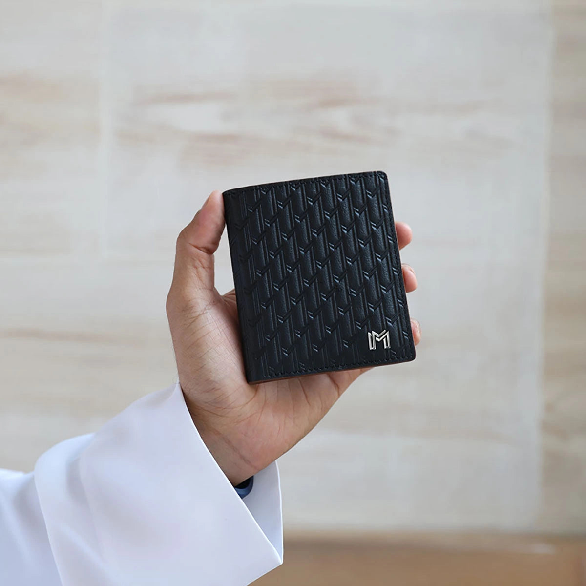 جلد الجمل / أسود وتان