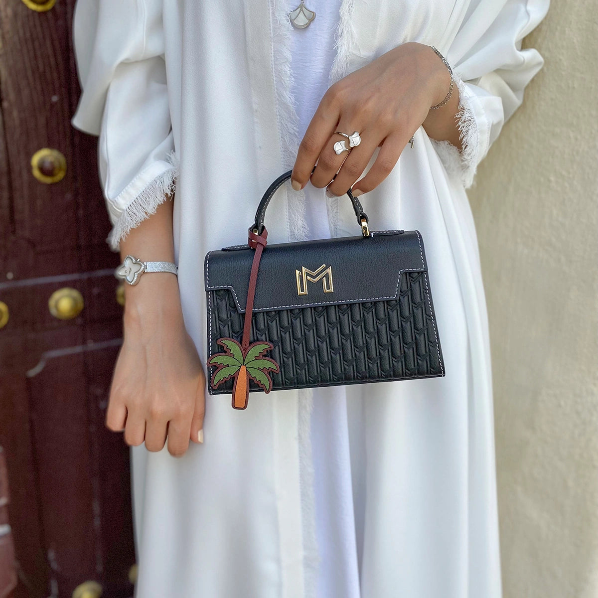 ليذر تشارم / النخلة