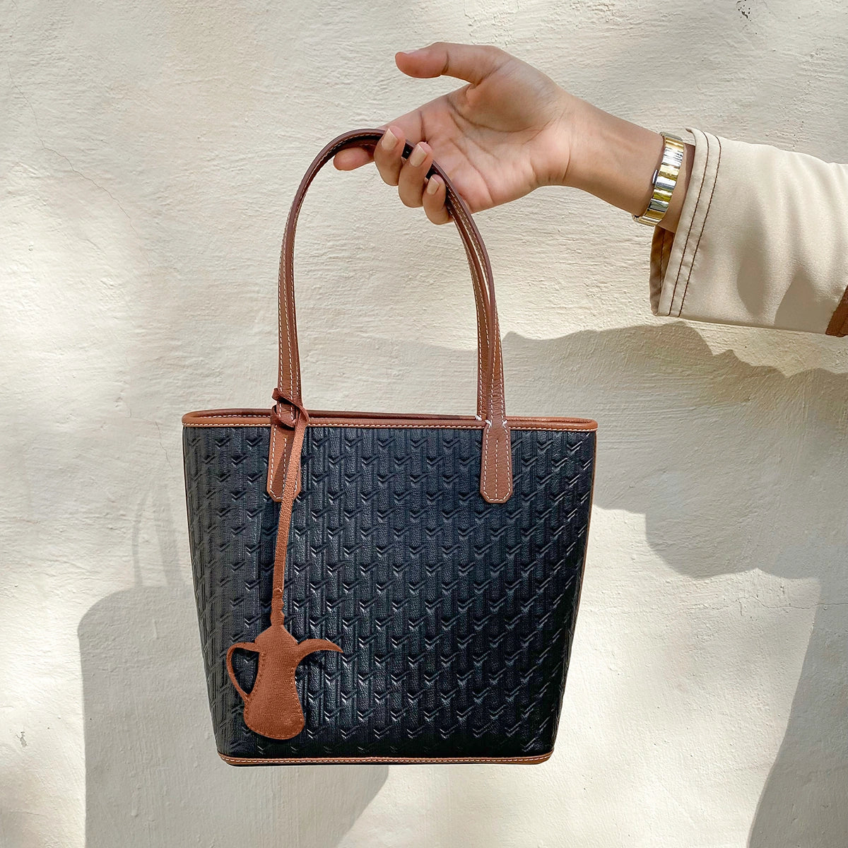 ليذر تشارم / الدلّة