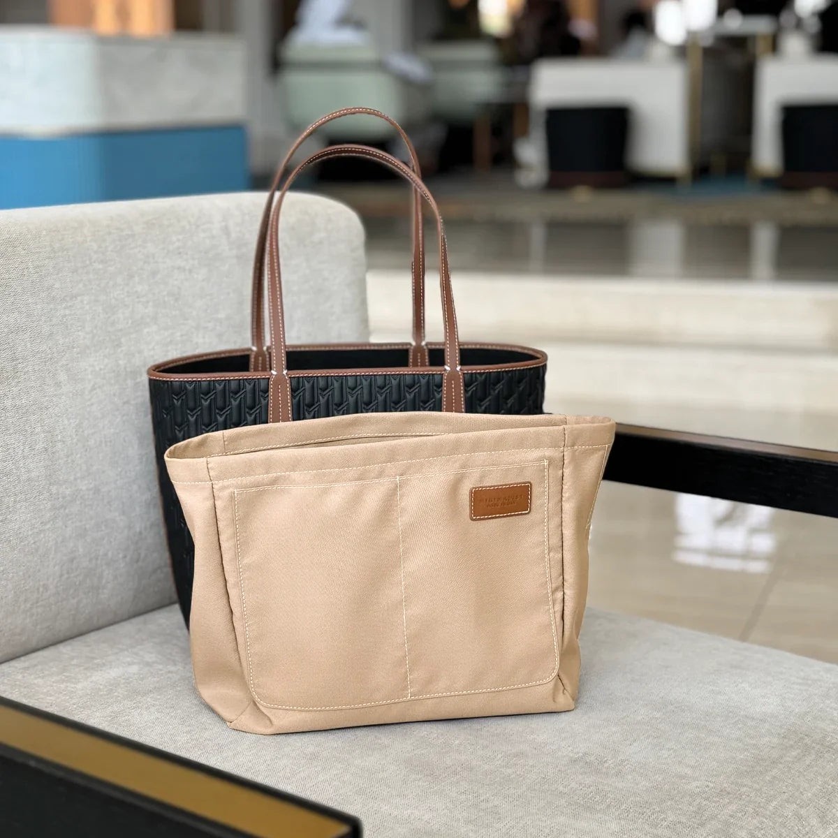 ترافل توت /أسود مع تان