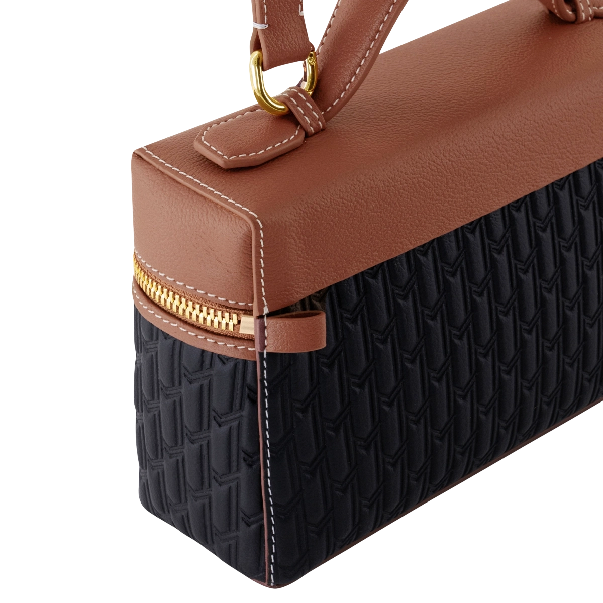 شنطة ميثاء / اسود و تان