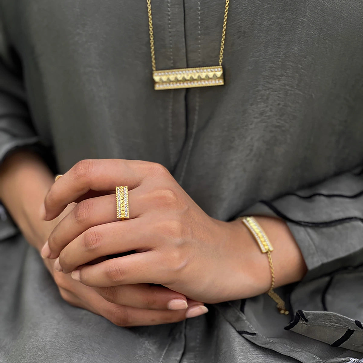 نورة / خاتم بلون الذهب