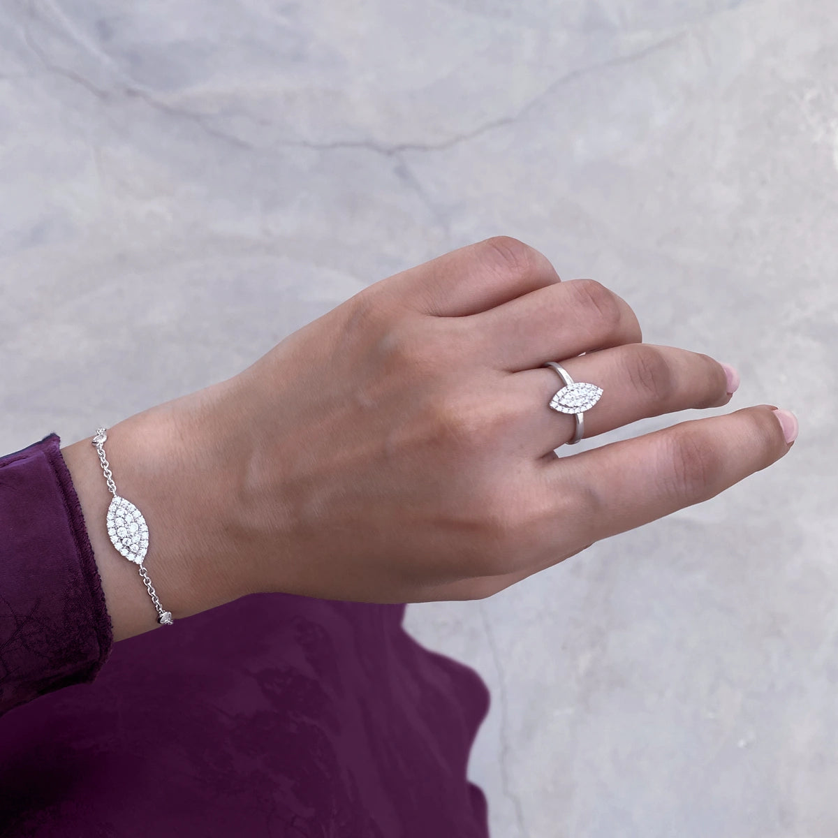 ديزي ليف / سوار باللون الفضي