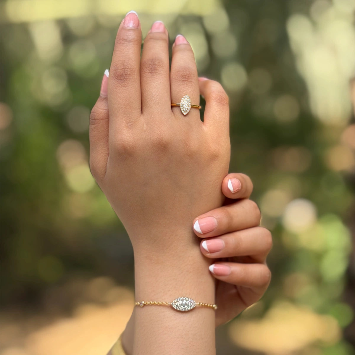 ديزي ليف / خاتم باللون الذهبي