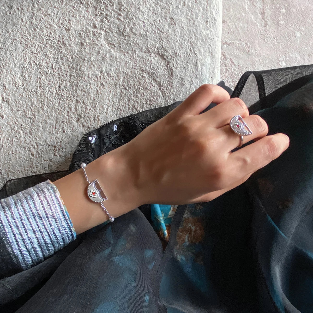 شناف / خاتم باللون الفضي