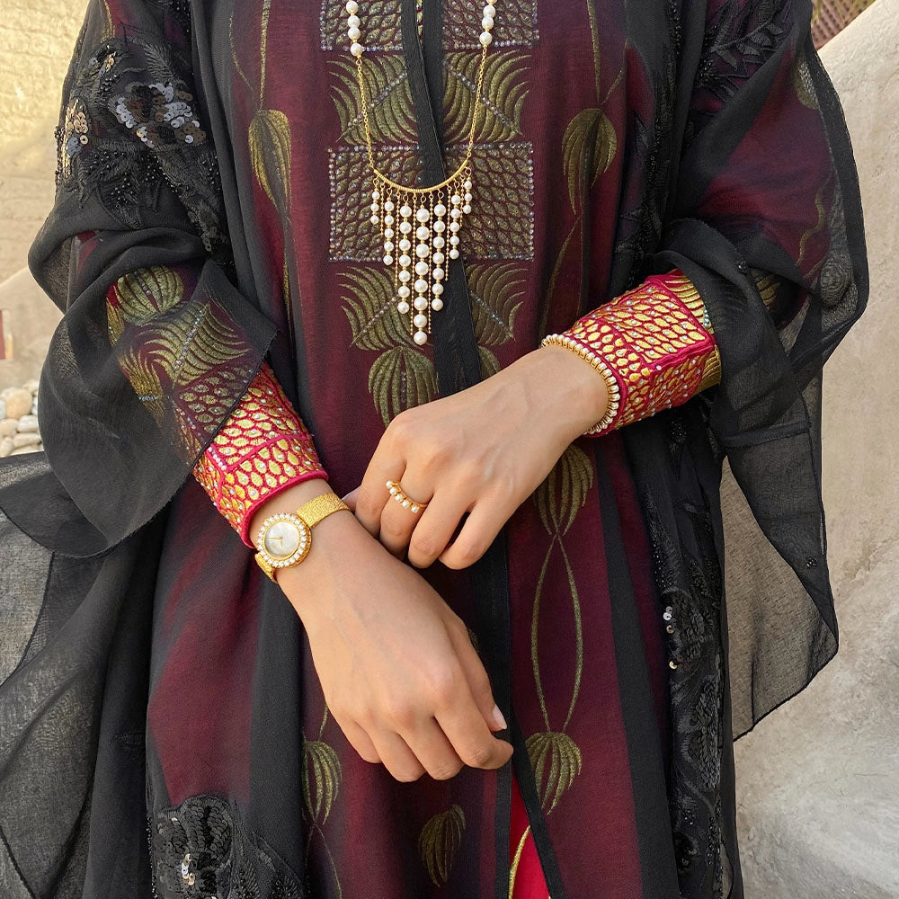 سيمفوني / قلادة ذهبية