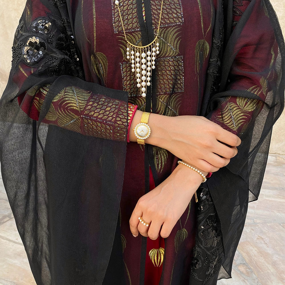 سيمفوني / قلادة ذهبية