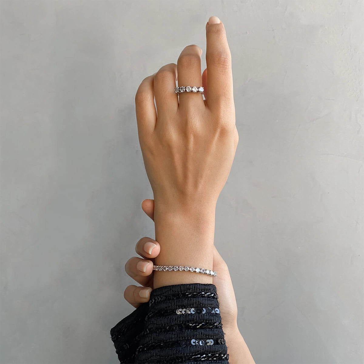 تنس / خاتم باللون الفضي