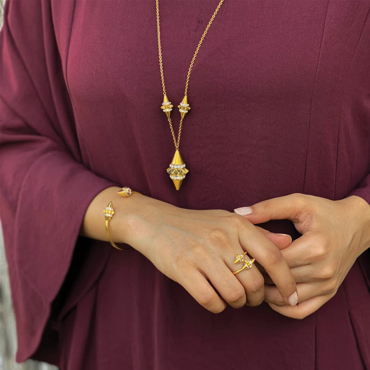 تراث / خاتم باللون الذهبي