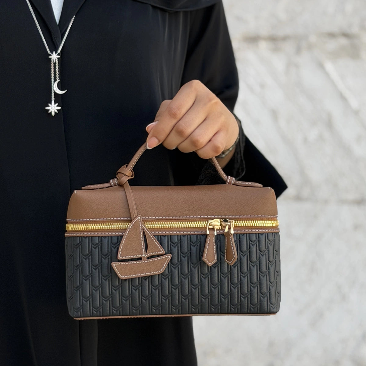 ليذر تشارم / البرقع