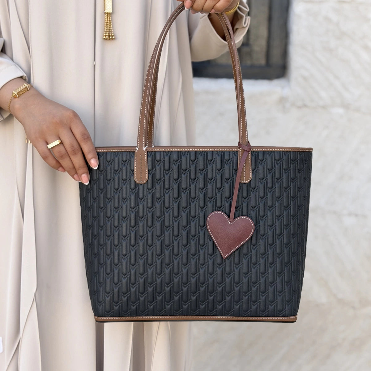 ليذر تشارم / البرقع