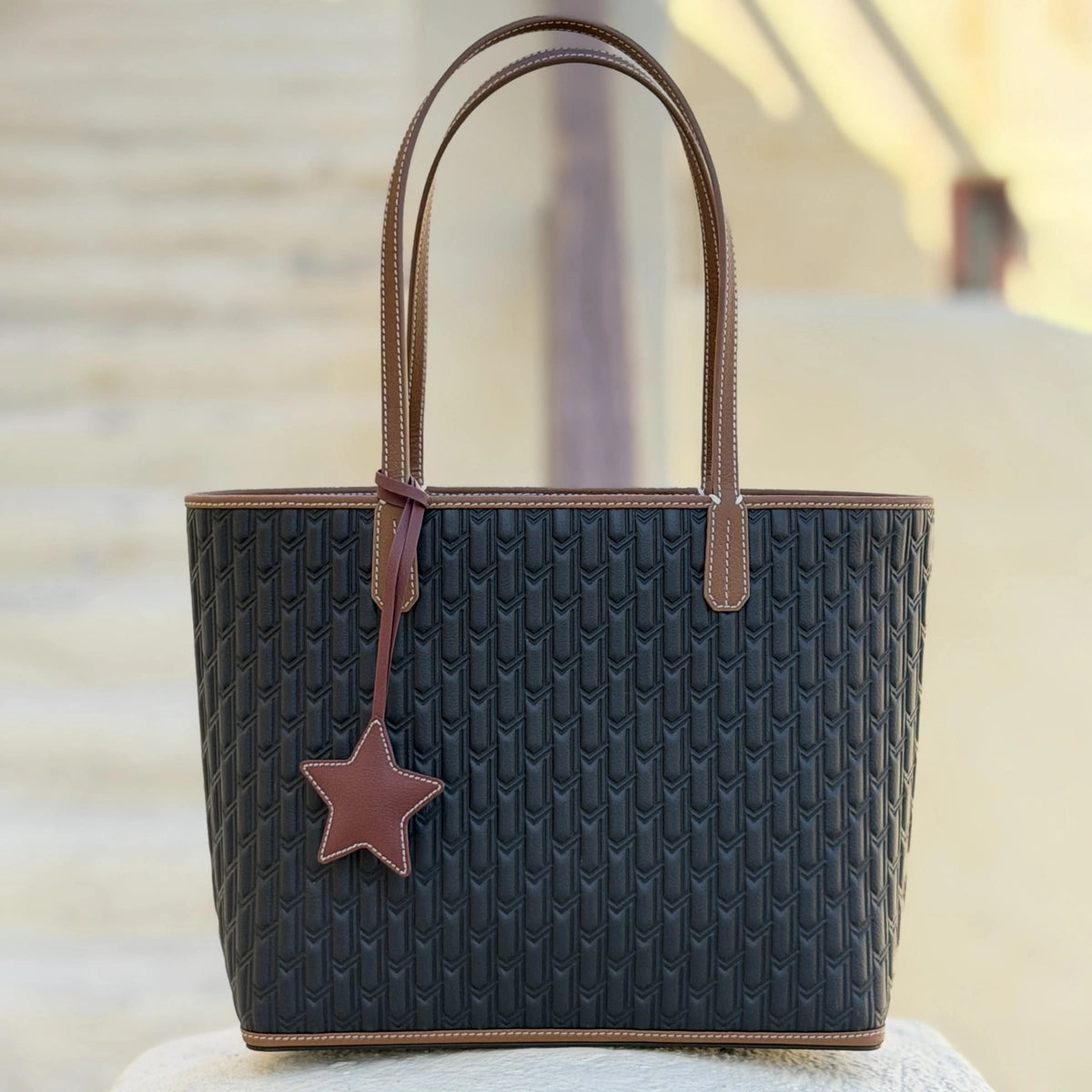 ليذر تشارم / البرقع