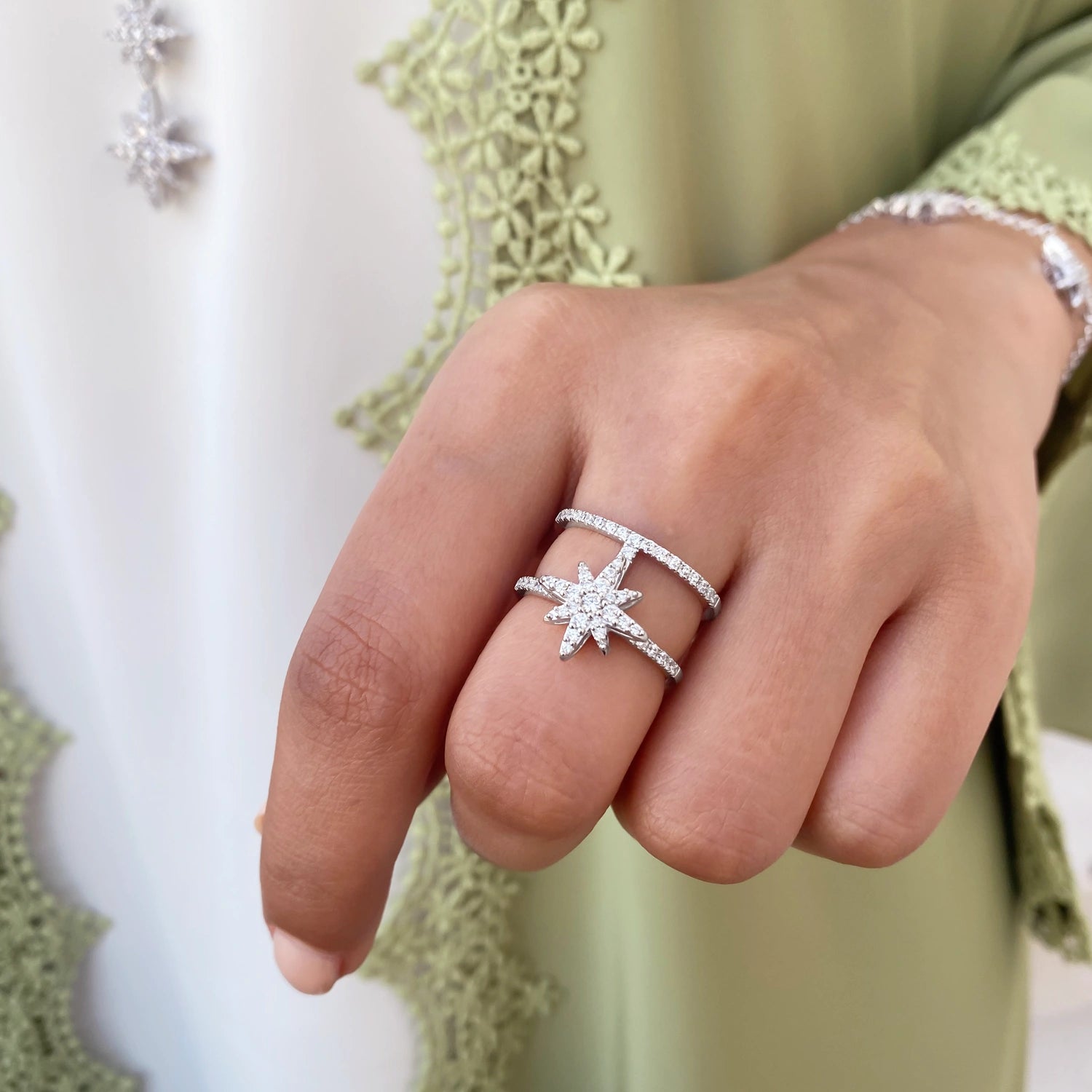 خاتم مون ستار  بتصميم متعدد / اللون الفضي