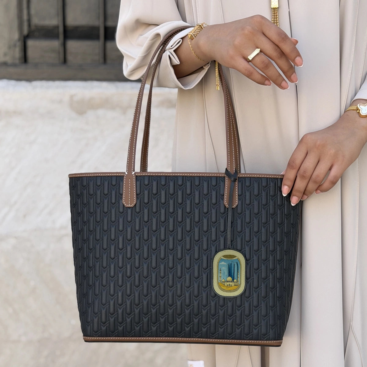 ليذر تشارم / البرقع